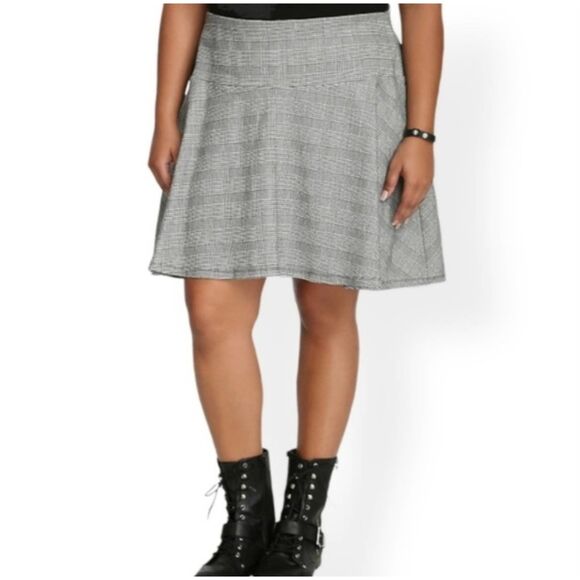 Torrid Black White Houndstooth Skater Mini Skirt Women’s Plus Size 3 - Picture 1 of 6